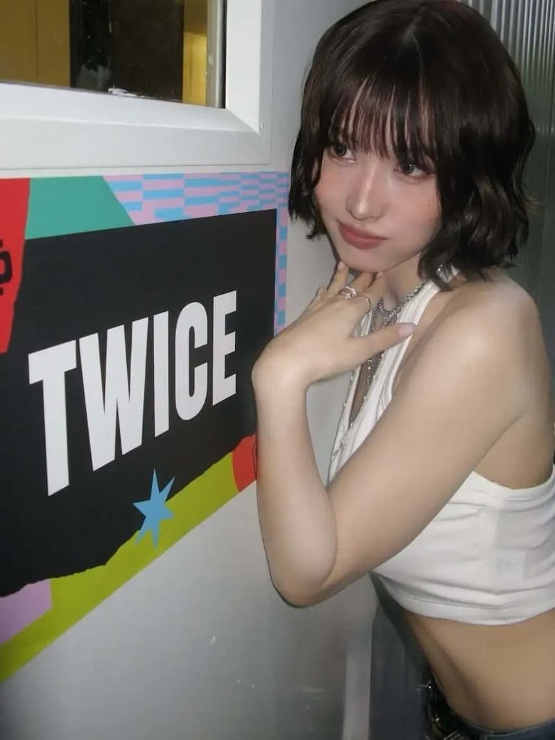 TWICE MOMO