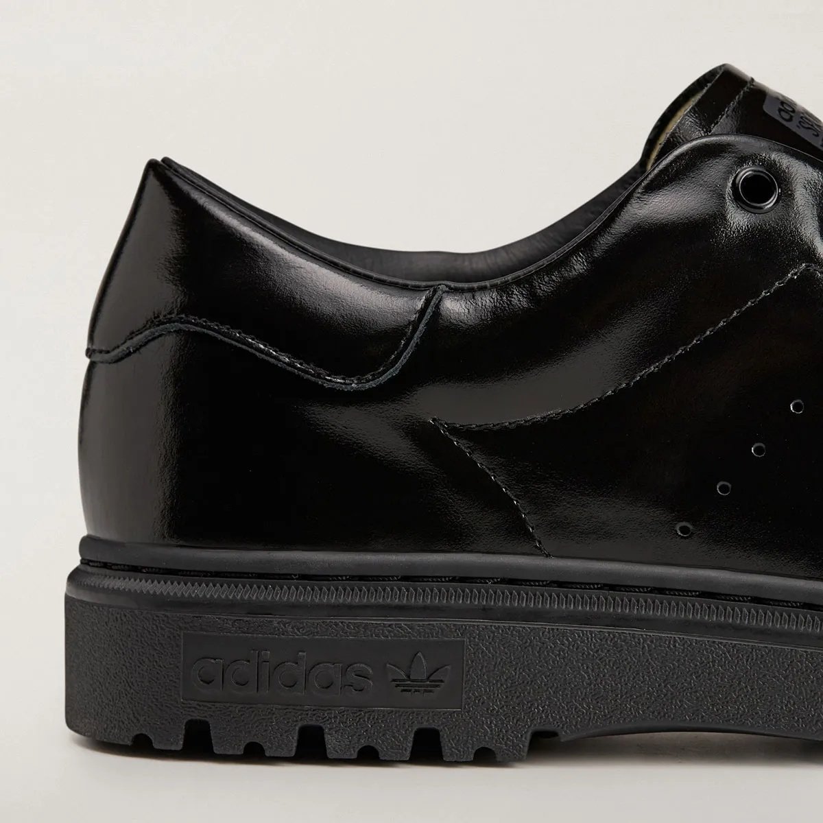 《海綿寶寶》x adidas Stan Smith Freizeit 即將發表!還原主角著用皮鞋設計超用心!