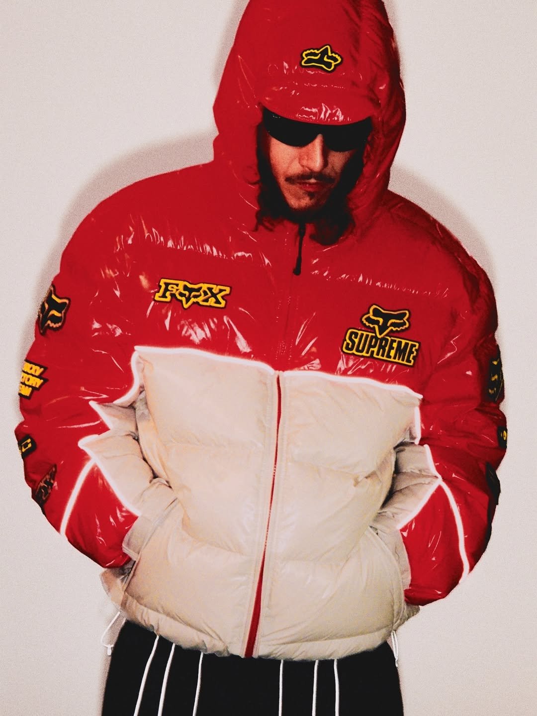 Supreme x Fox Racing 睽違兩年再度聯手！全新 2025 秋季系列更致敬已故傳奇饒舌歌手 DMX