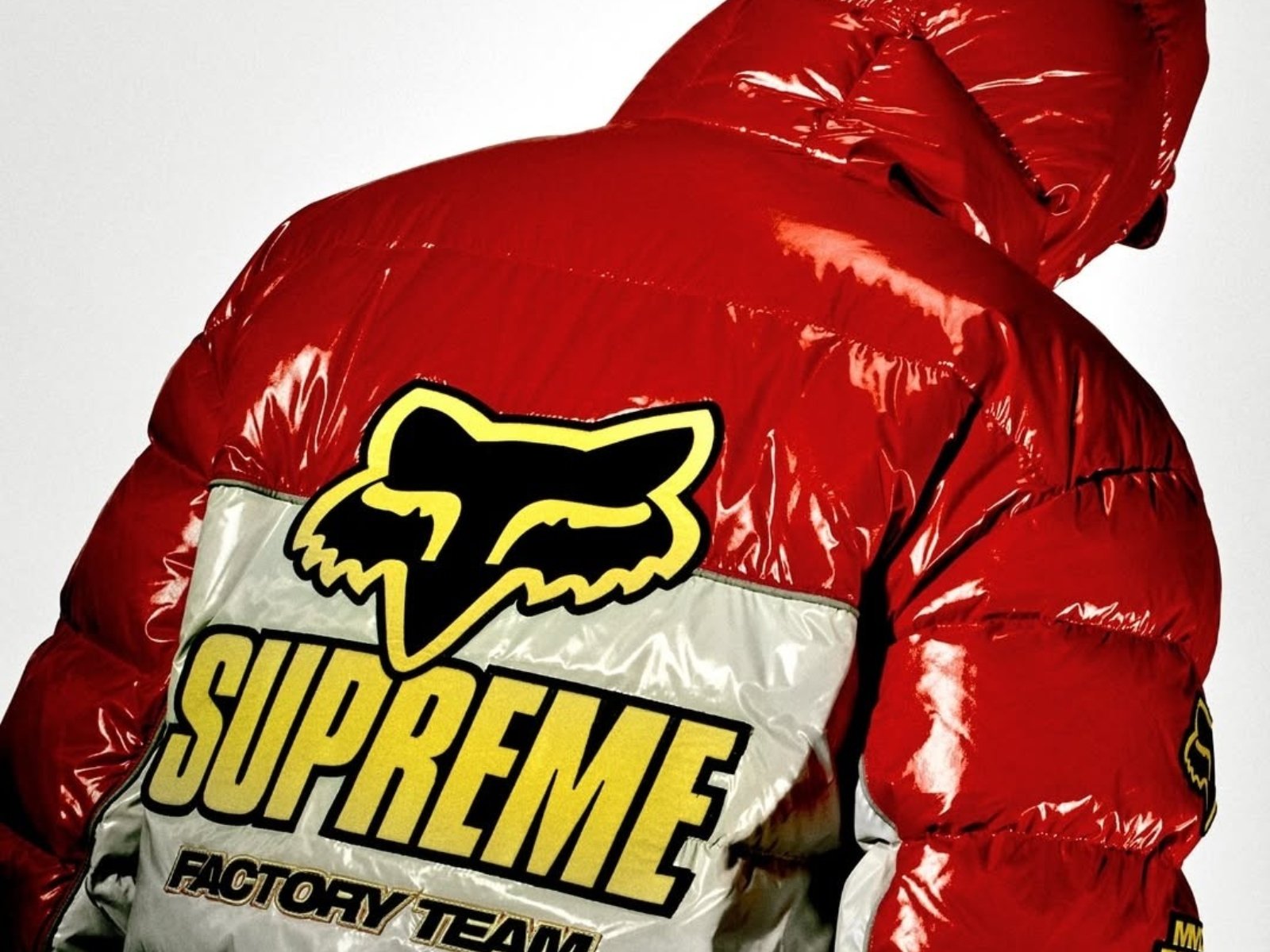 Supreme x Fox Racing 睽違兩年再度聯手！全新 2025 秋季系列更致敬已故傳奇饒舌歌手 DMX