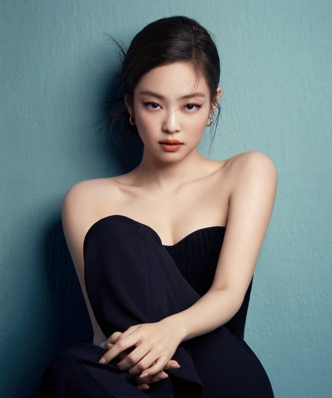 BLACKPINK Jennie 高雄演唱會走位失誤!Rosé 伸手救回掀網熱議!