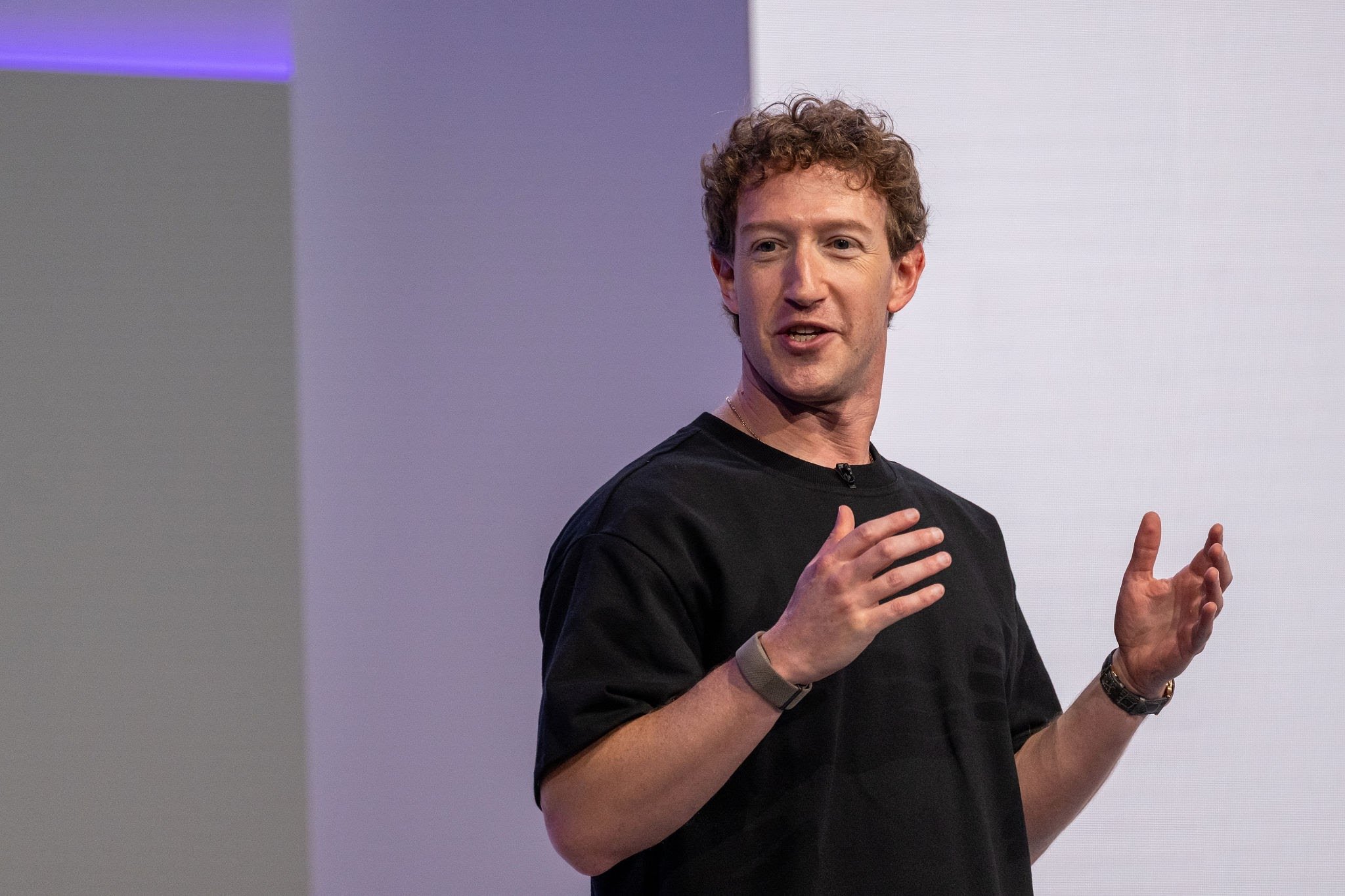 臉書 Facebook AI 新功能掃描手機相簿!方便之餘隱私安全問題浮現!