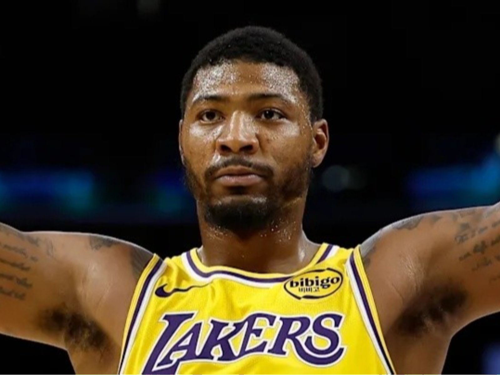 NBA／Marcus Smart 對 Curry 惡意犯規動作引爭議！當場「夾手放倒」超危險！