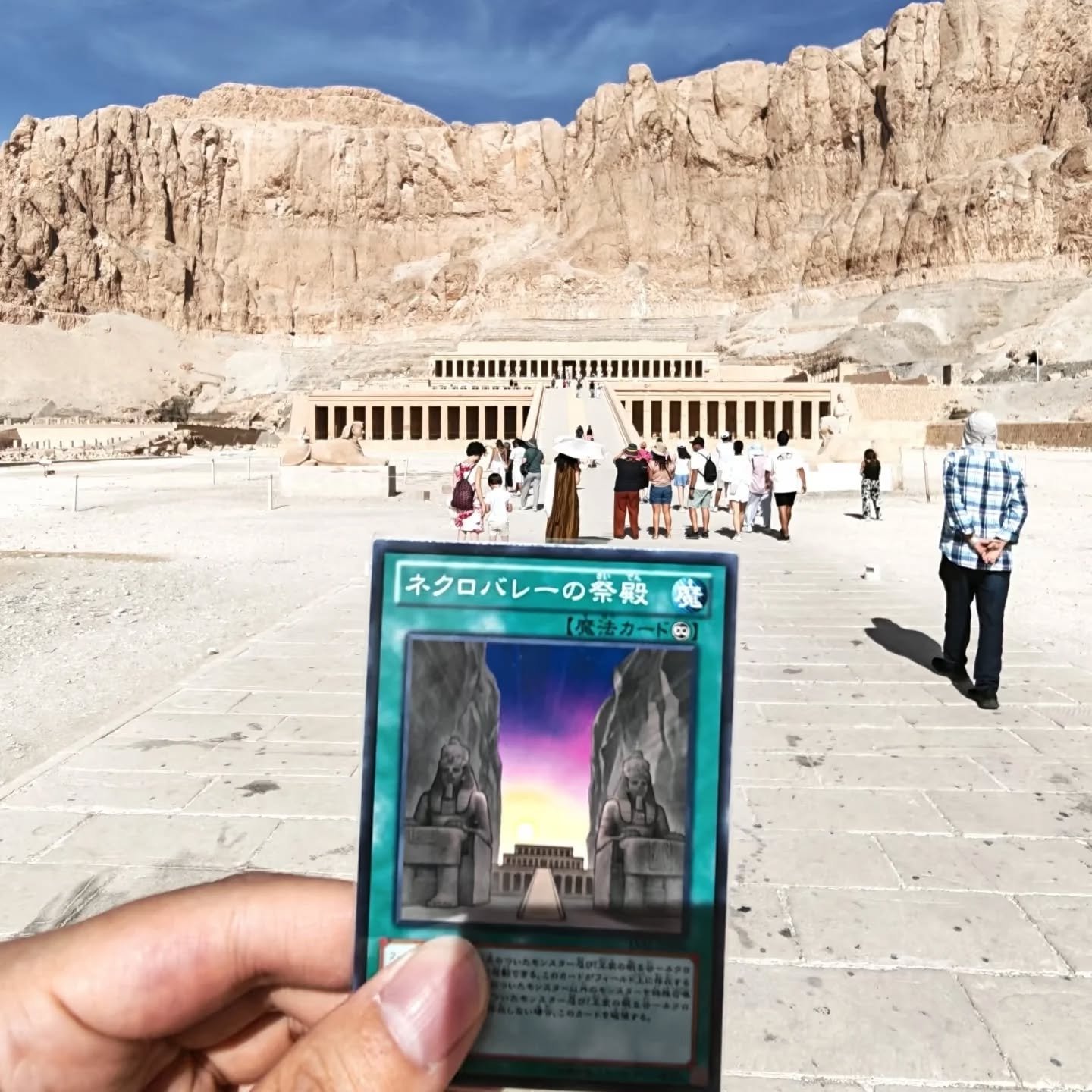 《遊戲王》決鬥者前進埃及,粉絲聖地巡禮實地召喚三幻神與黑魔導,引爆全球話題!