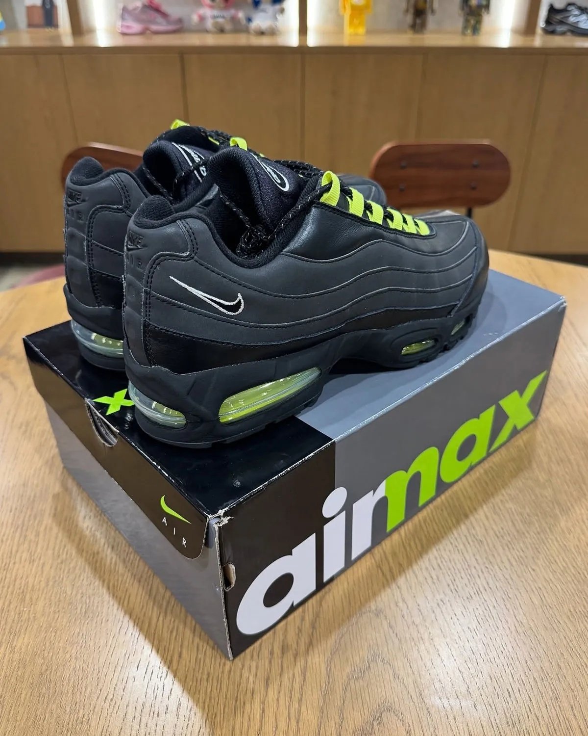 atmos x Nike Air Max 95「Harajuku」全新聯名發表！暗黑螢光綠注入致敬東京街頭文化！