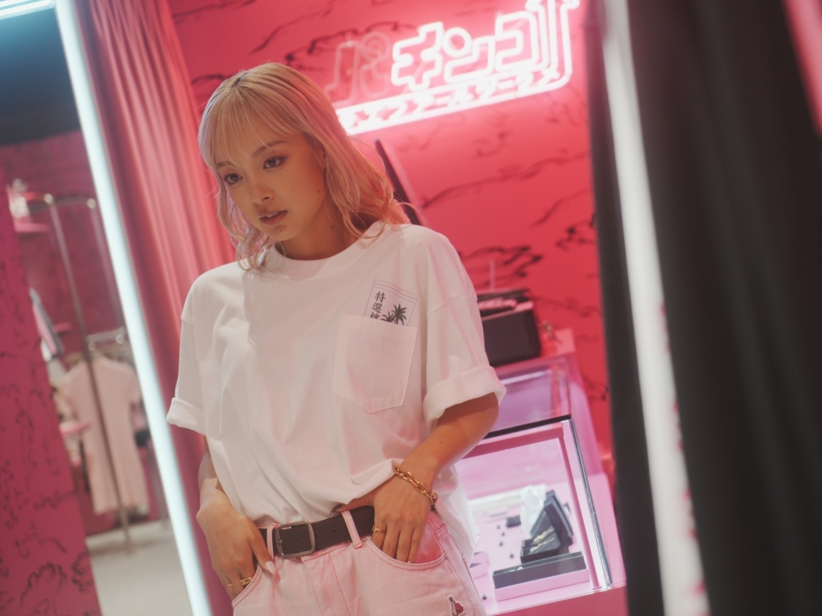 #FR2梅正式登台！Fxxking Rabbits 女裝支線西門町開幕粉紅來襲