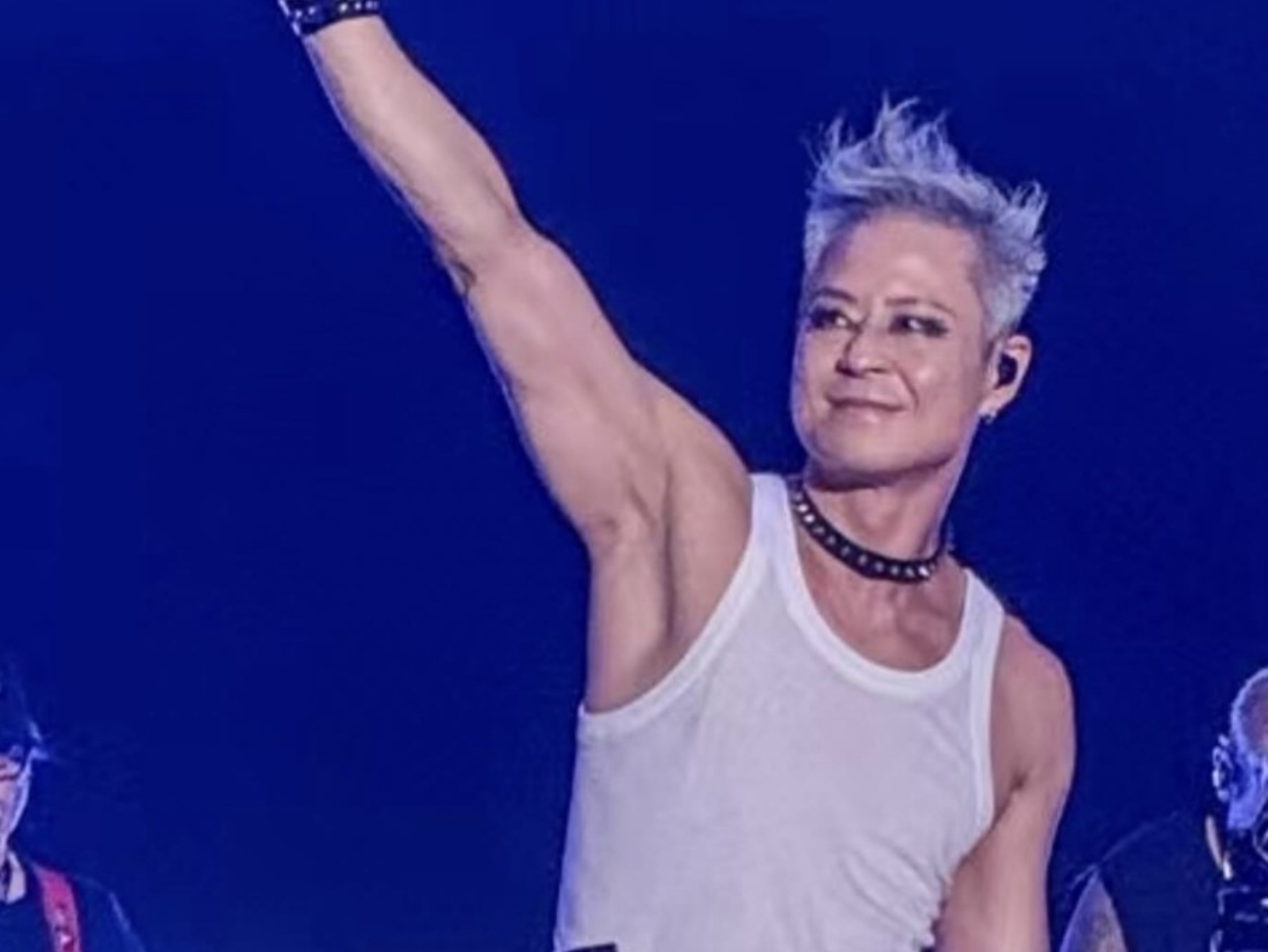 草蜢蔡一傑抗癌 1 年復出！頭頂蜈蚣疤逼哭粉絲！