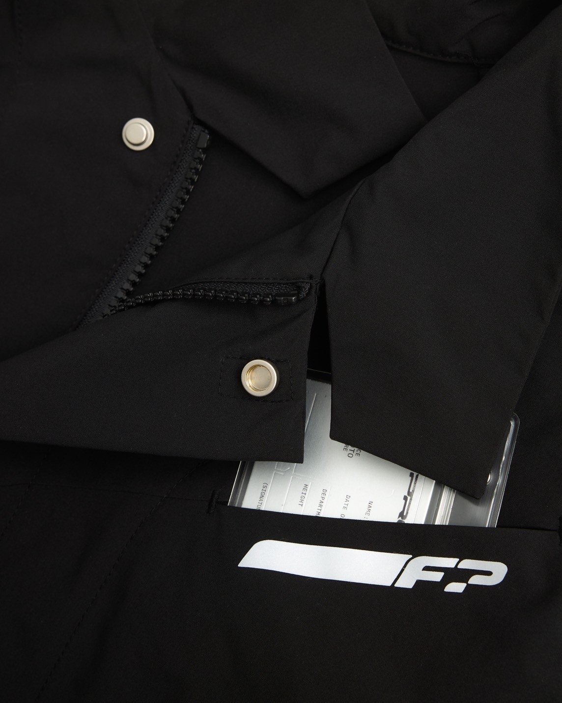 2025 機能外套 8 家品牌推薦!The North Face、GOOPiMADE、WISDOM...等品牌讓你防風防水又帥氣!