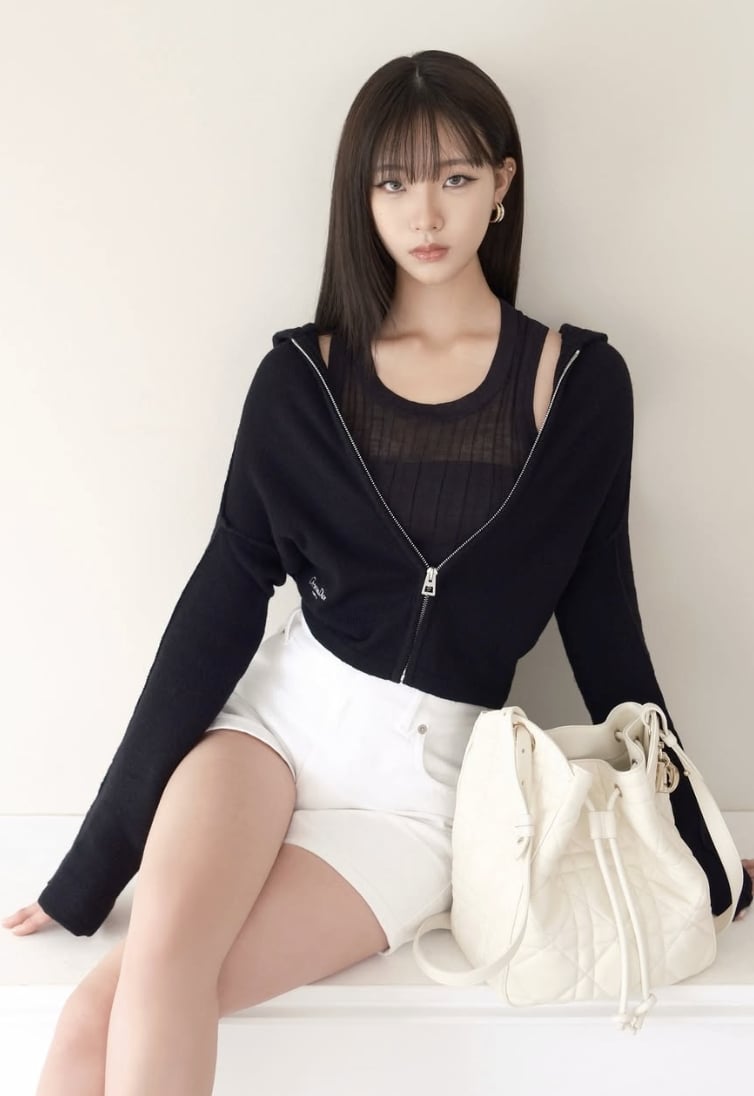 小S 大女兒 Elly 曬露背美照!親媽忍不住留言:「誰那麼會生!」