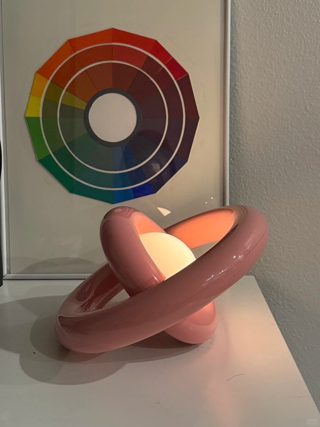 2025 IKEA 必買好物推薦總整理:甜甜圈燈、復古旋轉椅|特色、價格、哪裡買⋯一次看!