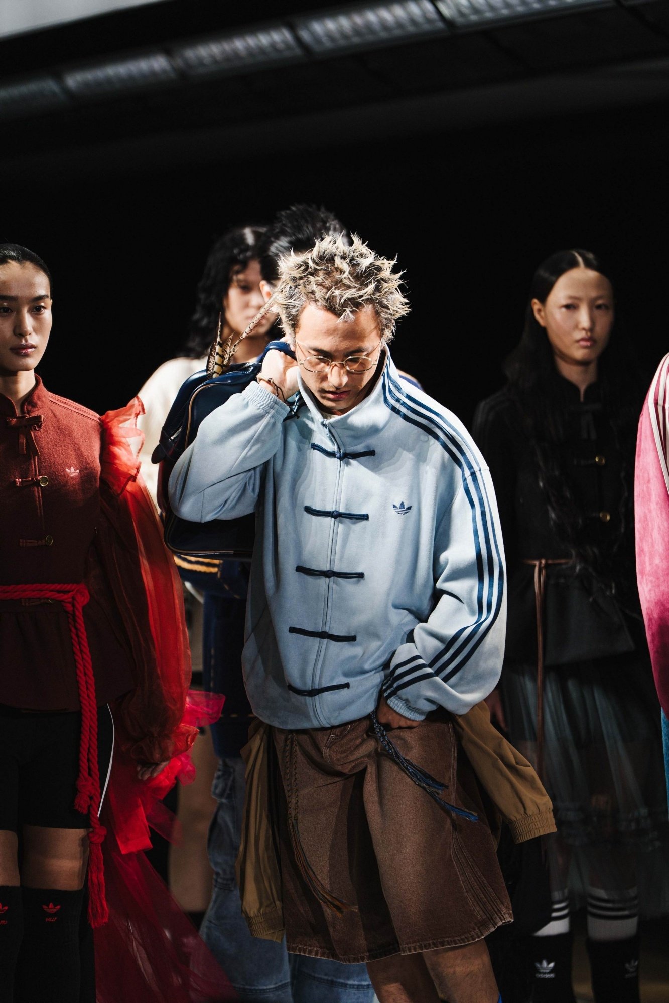 adidas創意呈獻:POWER OF THREE 上海時裝周大秀壓軸登場 宣告街頭時尚新篇章