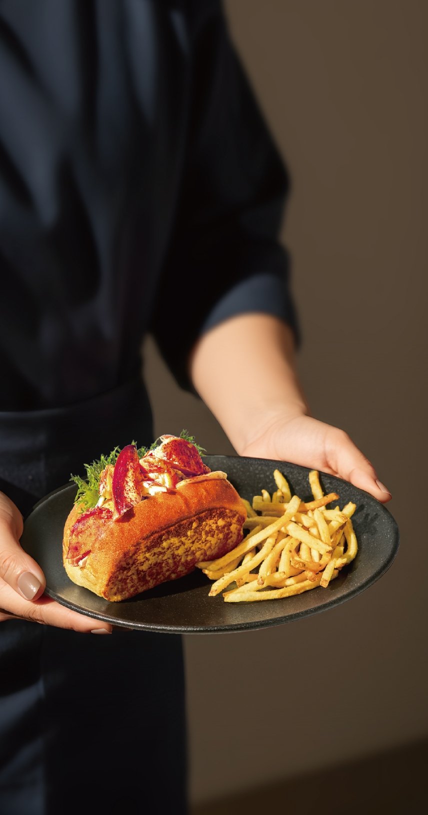 台北超人氣早午餐品牌 M One Cafe 新菜單推出「波士頓龍蝦堡」！價格、限定門市、開賣時間⋯一次看！