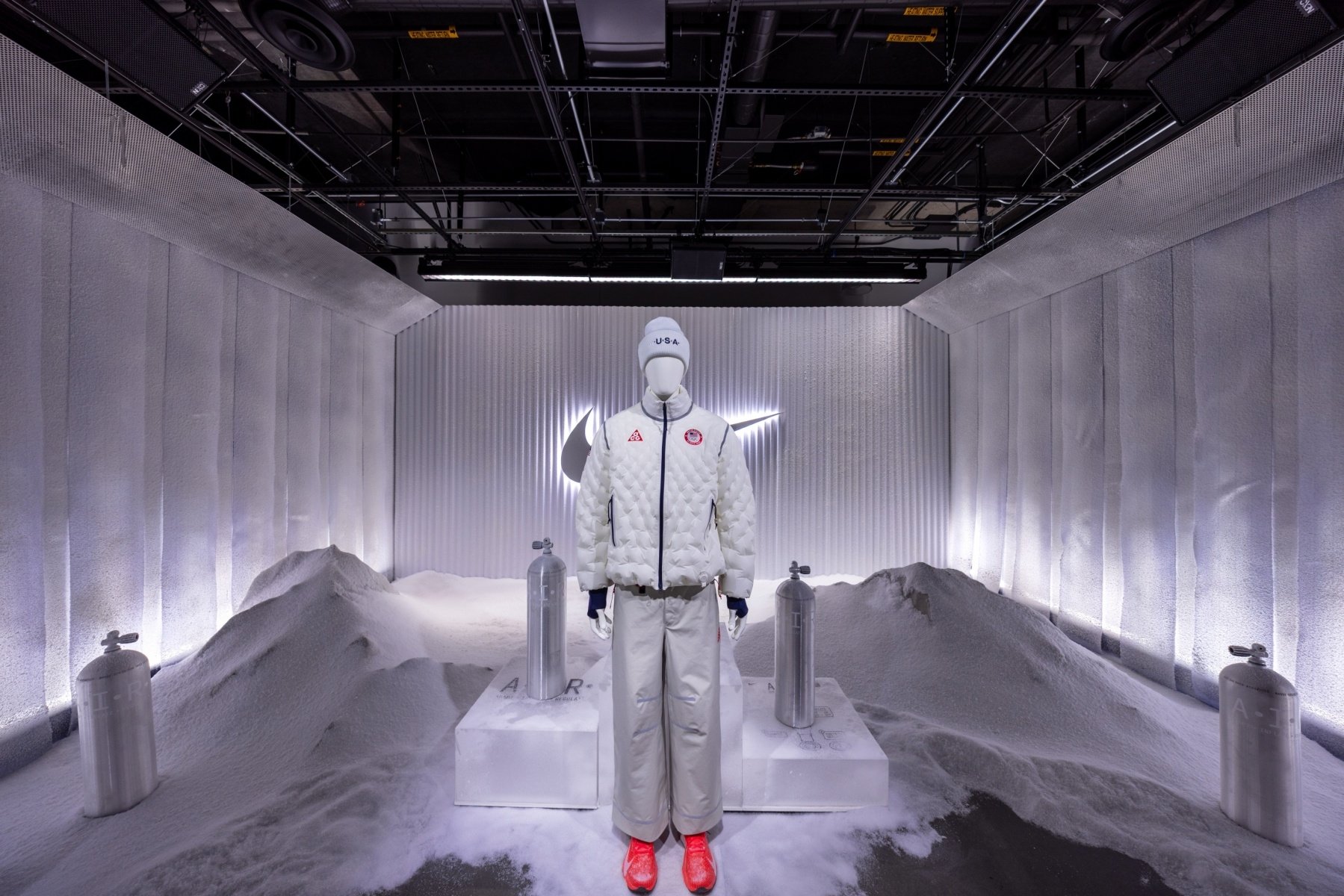 Nike Therma-FIT Air Milano 夾克重磅發表!充氣系統、自動調節溫度⋯各種頂尖科技注入太狂!