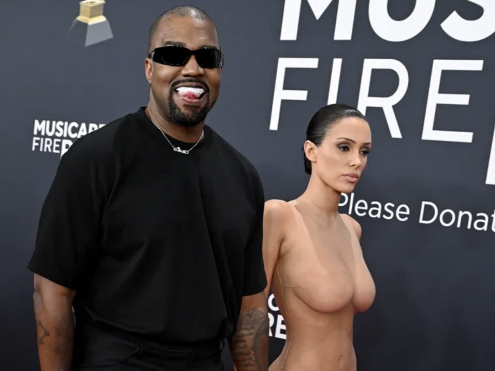 肯爺 Kanye West 妻子推內衣品牌!目標開戰前妻金卡戴珊!