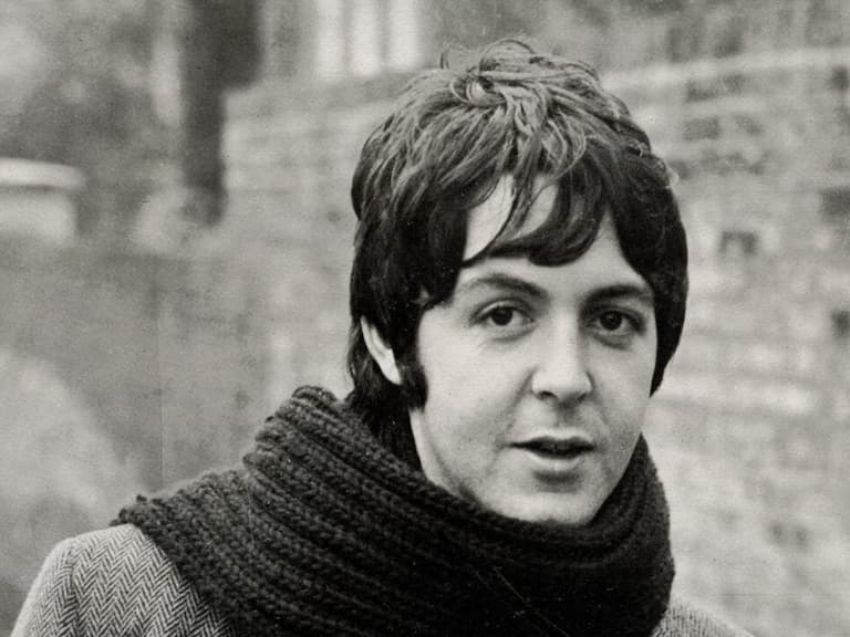 「披頭四」保羅麥卡尼 Paul McCartney 已死傳聞頻傳！本尊苦笑回應：「我怎麼可能死了呢？」
