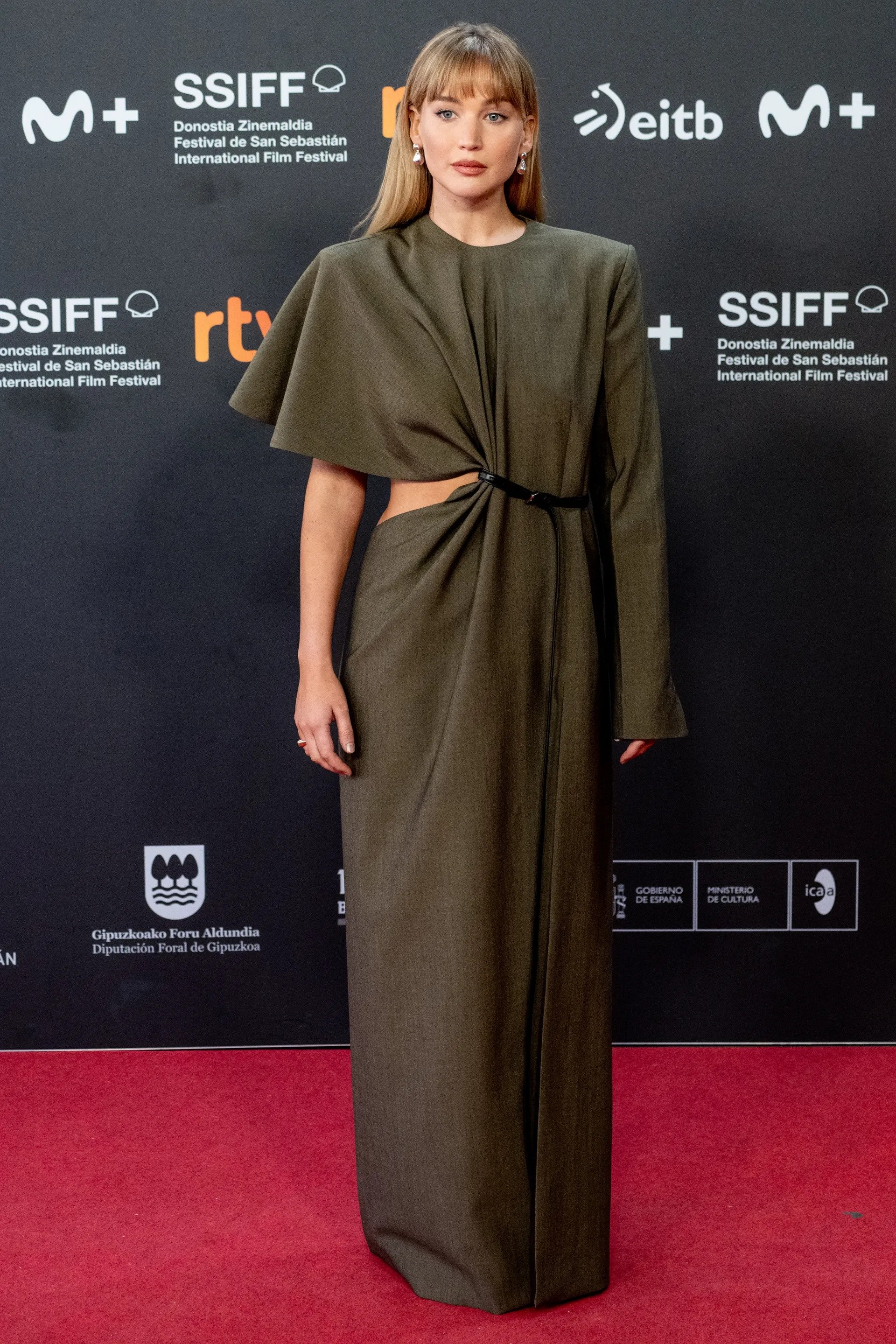 珍妮佛勞倫斯 Jennifer Lawrence 受訪透露想淡出演藝圈！坦言：「我想喘口氣！」