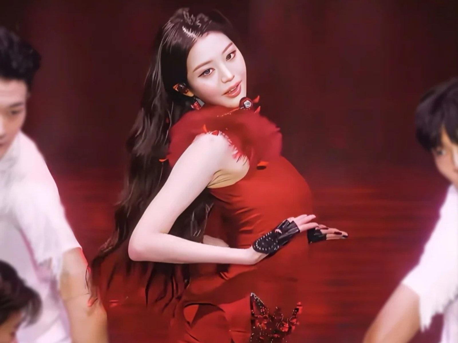 IVE 張員瑛身高 173 個人 Solo 歌曲首秀引熱議！網批「夜店風太重」評論兩極！