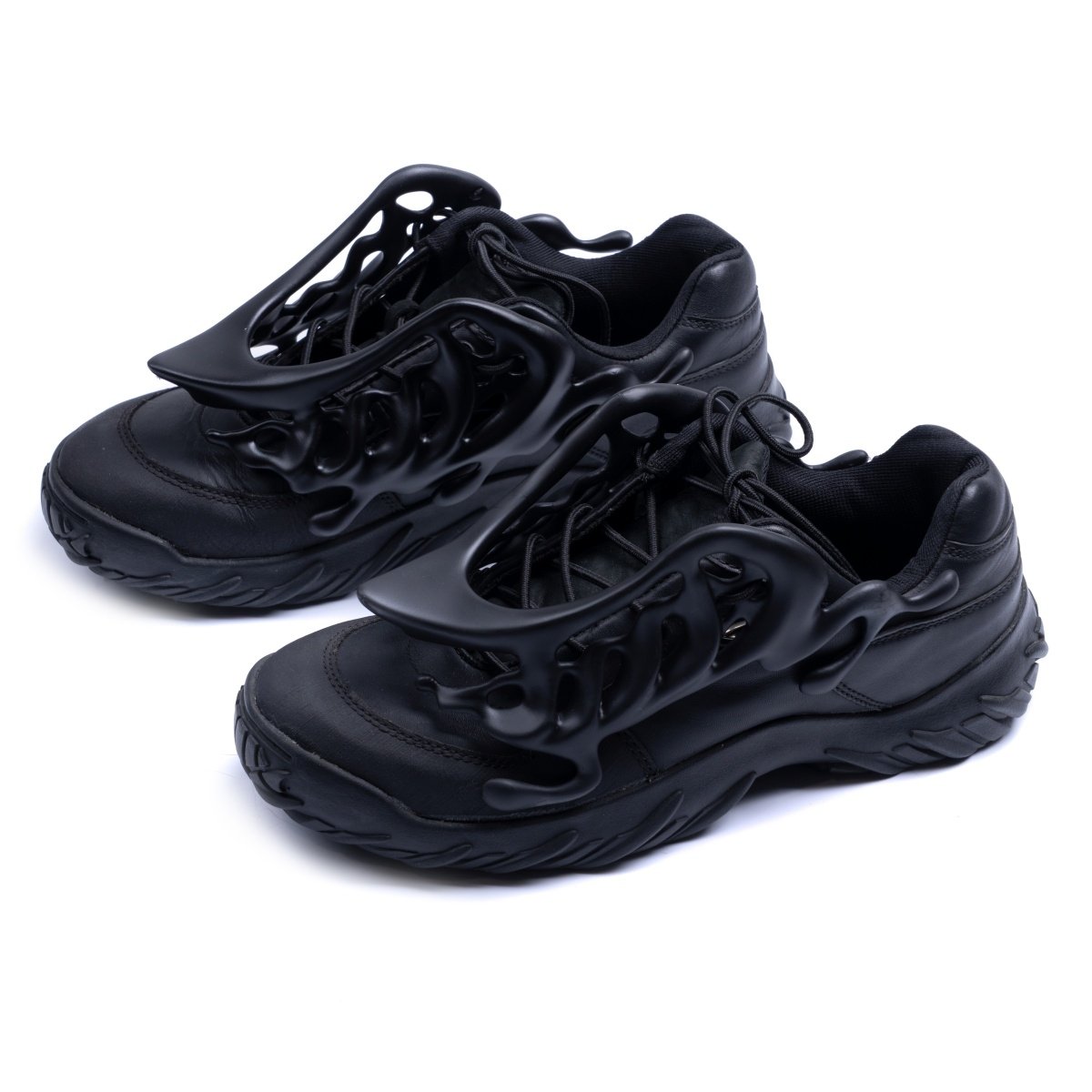 顛覆鞋履結構！INCODER 推出 3D 外骨骼鞋飾，重新定義足上配件美學！