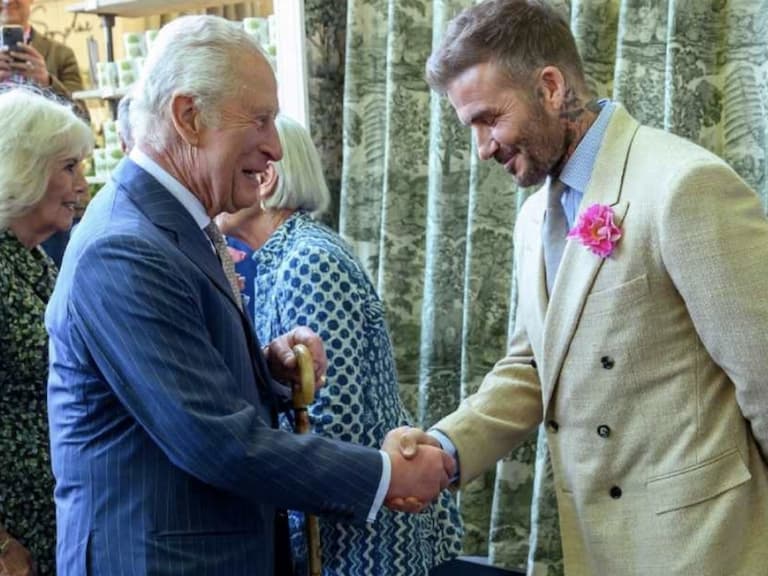 貝克漢 David Beckham 終於封騎士爵位！被迫延遲原因曝光！