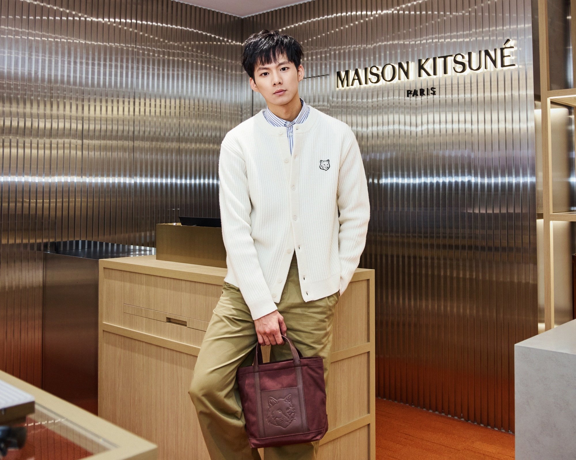 吳念軒演繹巴黎 × 東京風尚 Maison Kitsuné 忠孝 SOGO 全新櫃位優雅揭幕