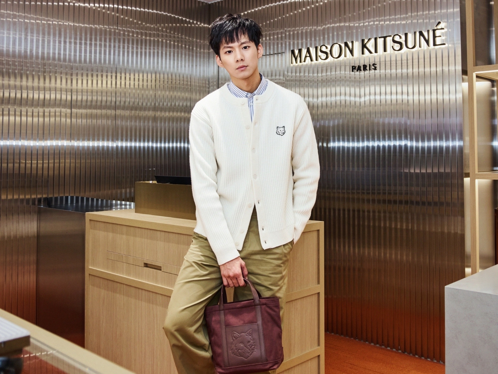 吳念軒演繹巴黎 × 東京風尚 Maison Kitsuné 忠孝 SOGO 全新櫃位優雅揭幕
