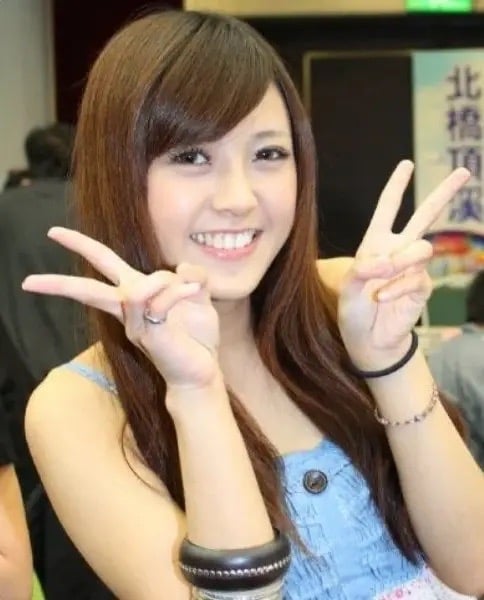 回顧無名小站人氣正妹：小予、周曉涵、大元、峮峮⋯這 8 人最新近況公開！