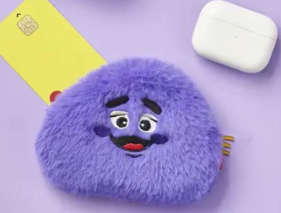 麥當勞奶昔大哥毛毛包台灣即將開賣!開賣時間、價格⋯一次看!