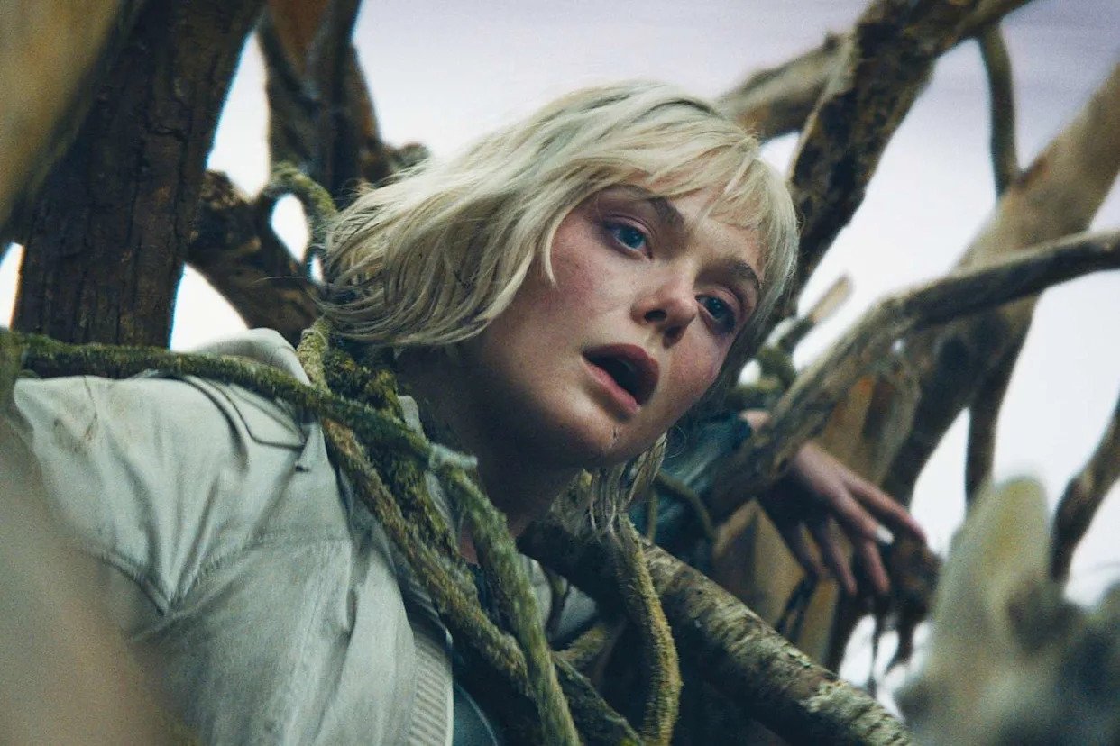 《終極戰士:惡地》艾兒芬妮 Elle Fanning 為戲特訓 1 個月!談秘辛:「讓大家看不一樣的我!」