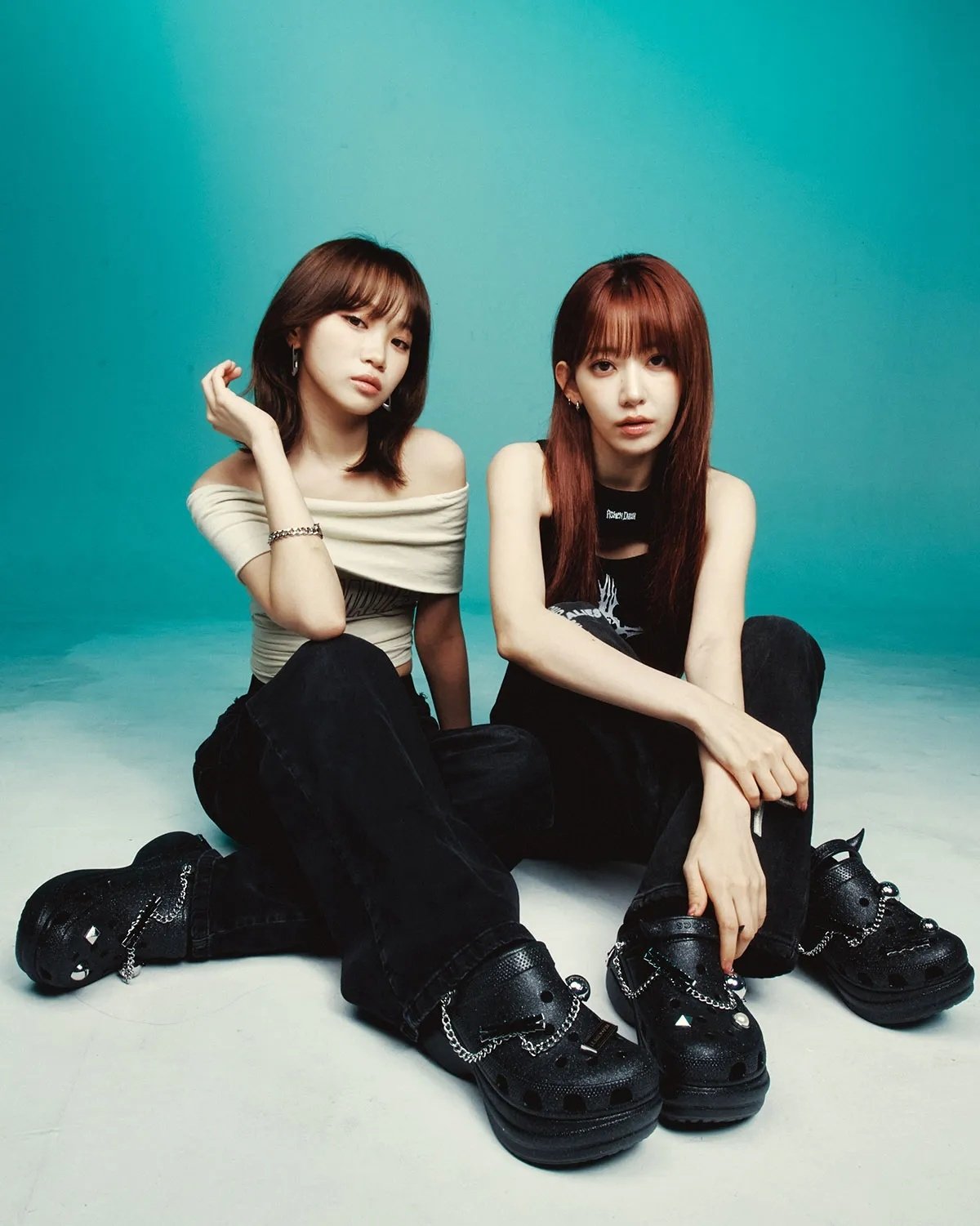 LE SSERAFIM x Crocs Bae Clog 限定聯名洞洞鞋發表!金采源、許允真⋯5 位全員上腳美翻!