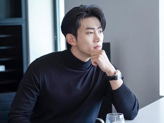 2PM 玉澤演與女友官宣結婚後台中旅遊！粉絲驚呼：「根本在地人！」