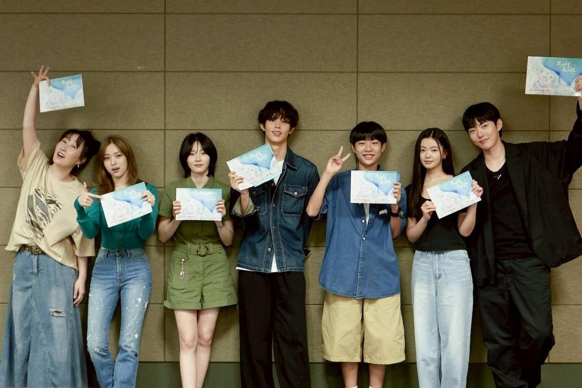 ITZY 留真首度主演電影《地上的夜晚》!從偶像化身旅館助手,挑戰全新角色!