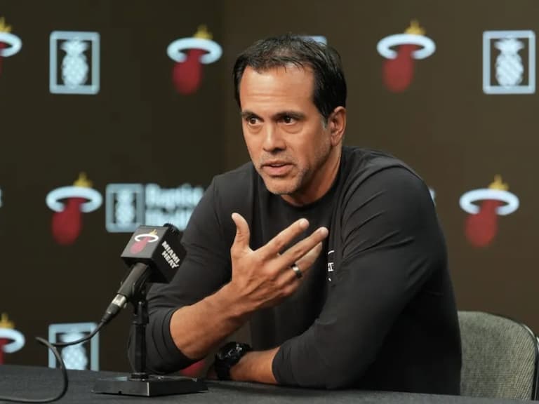 NBA/熱火教頭 Erik Spoelstra 返家見豪宅陷火海!隔日仍堅持執教出戰黃蜂!