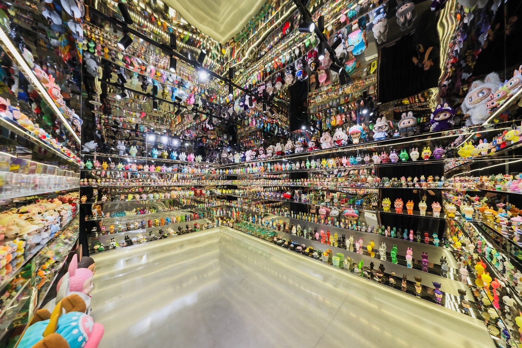 龍家昇與 LABUBU 粉絲必朝聖!THE MONSTERS 十週年展九大展區亮點一次看