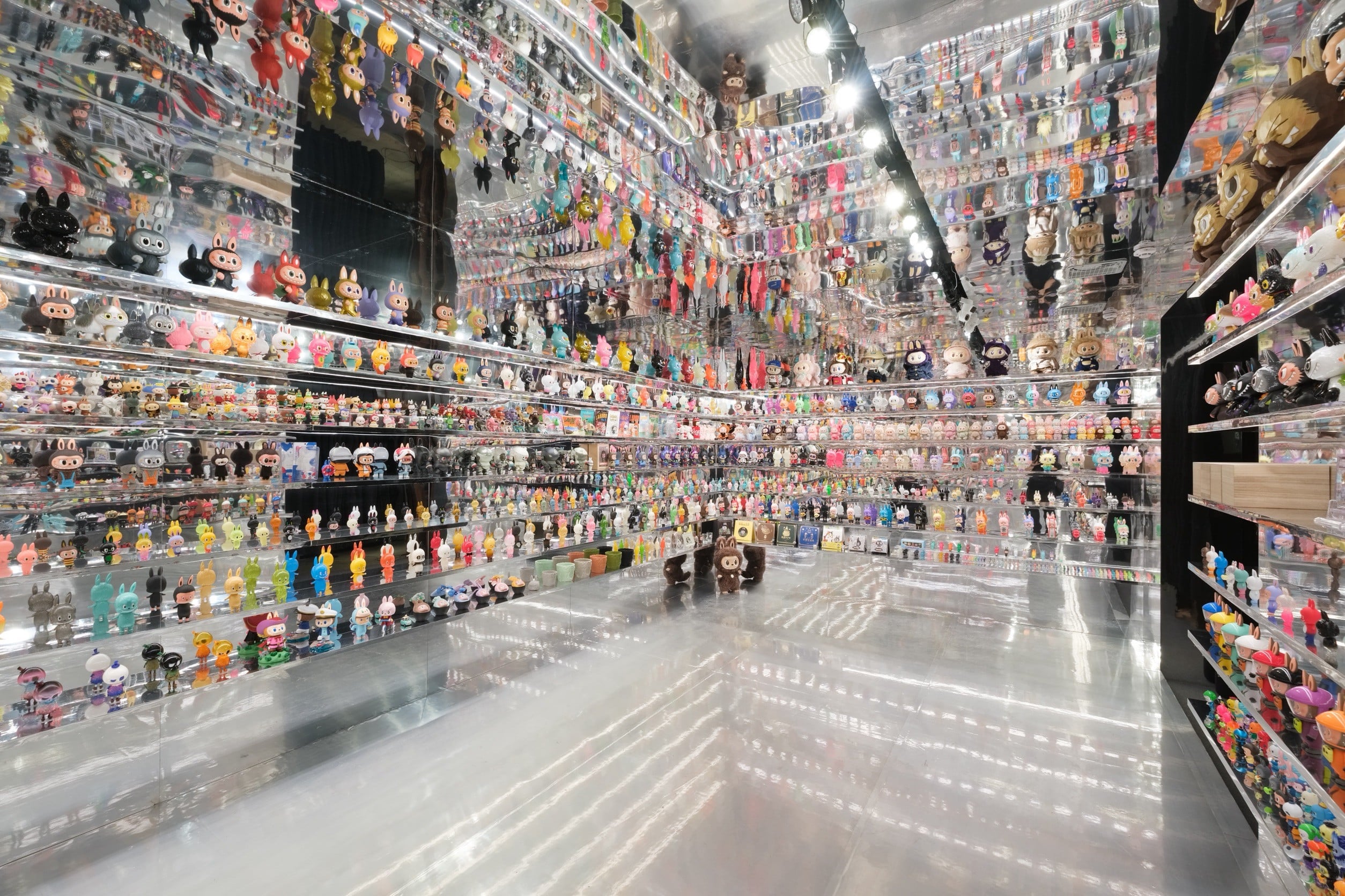 龍家昇與 LABUBU 粉絲必朝聖！THE MONSTERS 十週年展九大展區亮點一次看