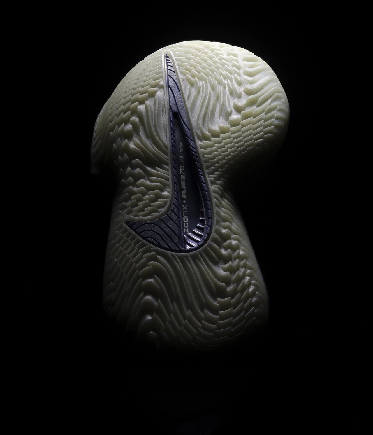 Nike G.T. Cut 4 正式發表「完整亮點」解析！全新室外戰靴 Nike S.T. Glow 同步推出！