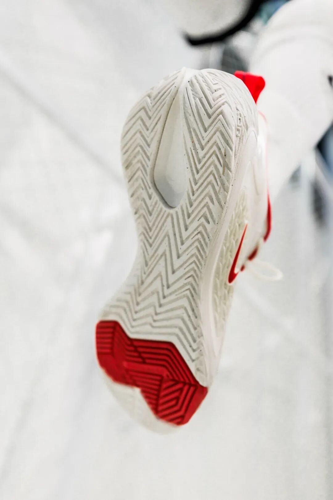 Nike G.T. Cut 4 正式發表「完整亮點」解析！全新室外戰靴 Nike S.T. Glow 同步推出！