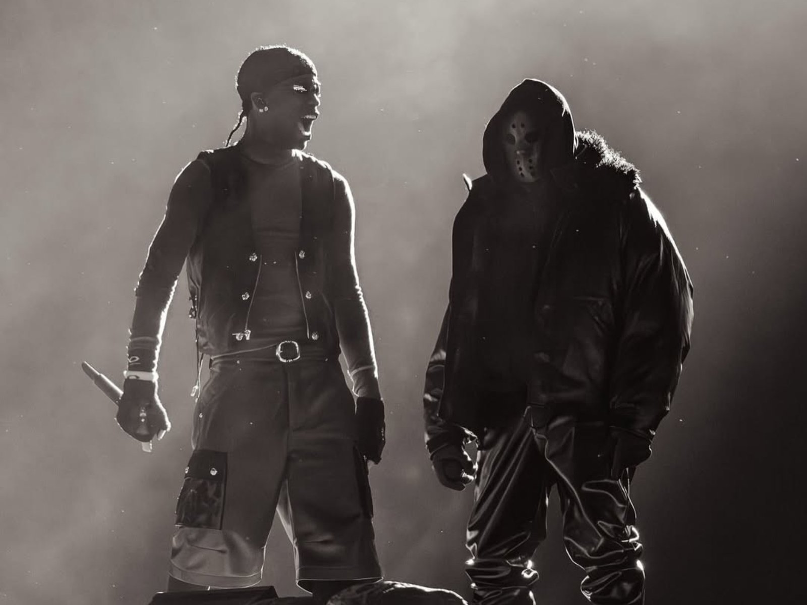 Kanye West 驚喜現身 Travis Scott 日本演唱會！兩人史詩級重聚令全場暴動