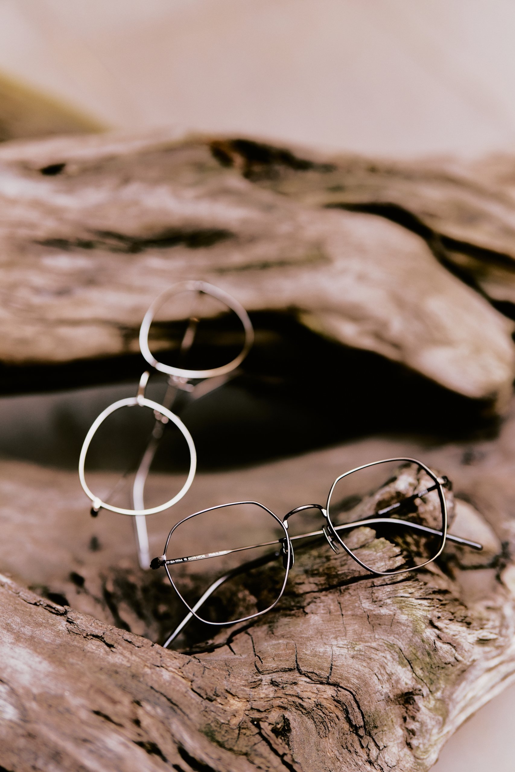 細節決定魅力！JINS 2025 日本製秋冬系列再進化，以幾何與圓潤線條打造理想臉部比例，讓舒適成為你的日常風格