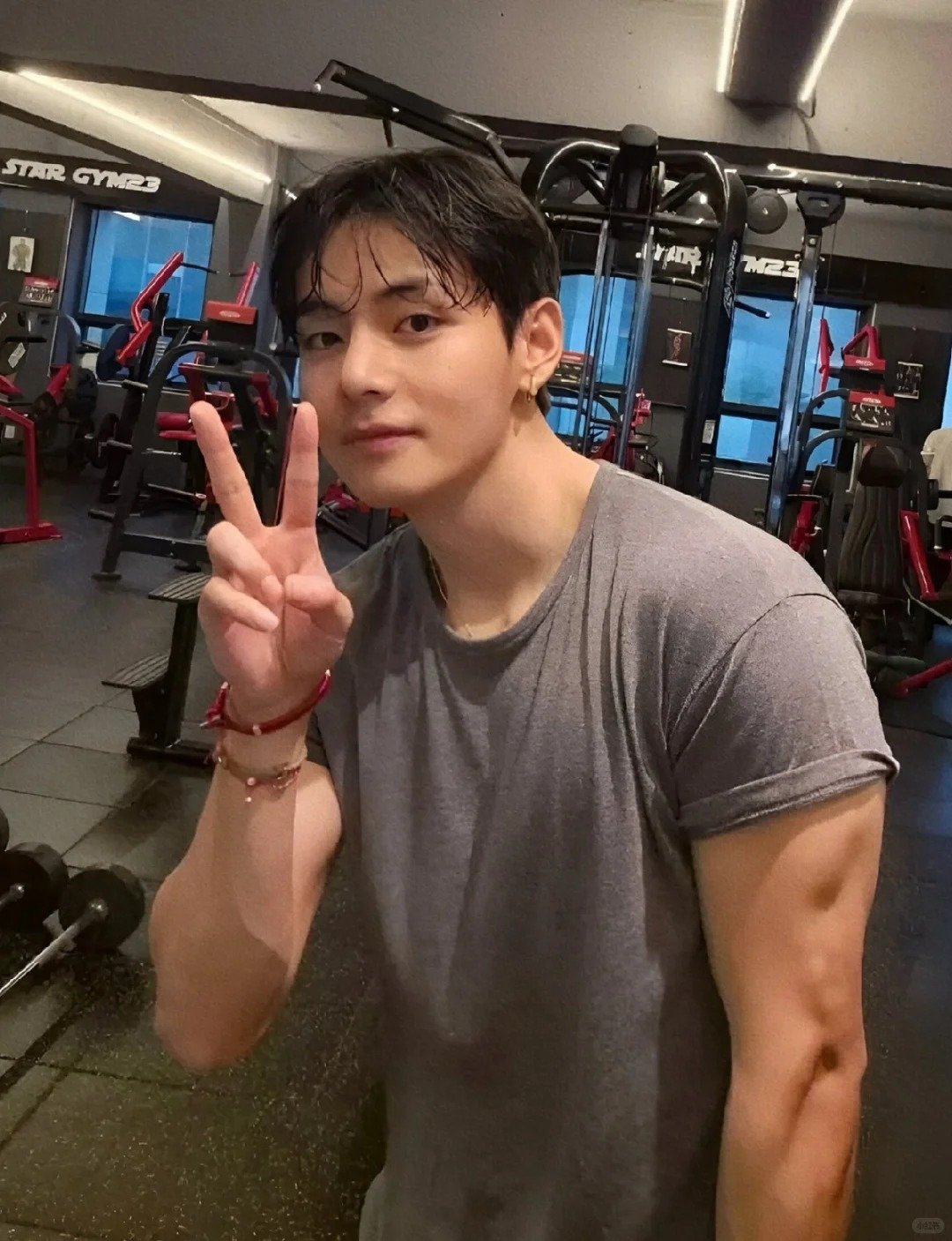 韓國肌肉擔當男星：BTS 田柾國、V 金泰亨、丁海寅、宋江⋯這 ５ 位簡直健身狂魔！