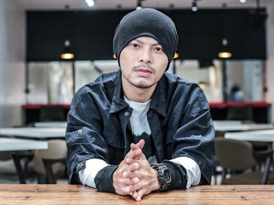 黃明志約過娃娃！圤智雨曝曖昧對話揭內幕：「這些都是鐵證！」