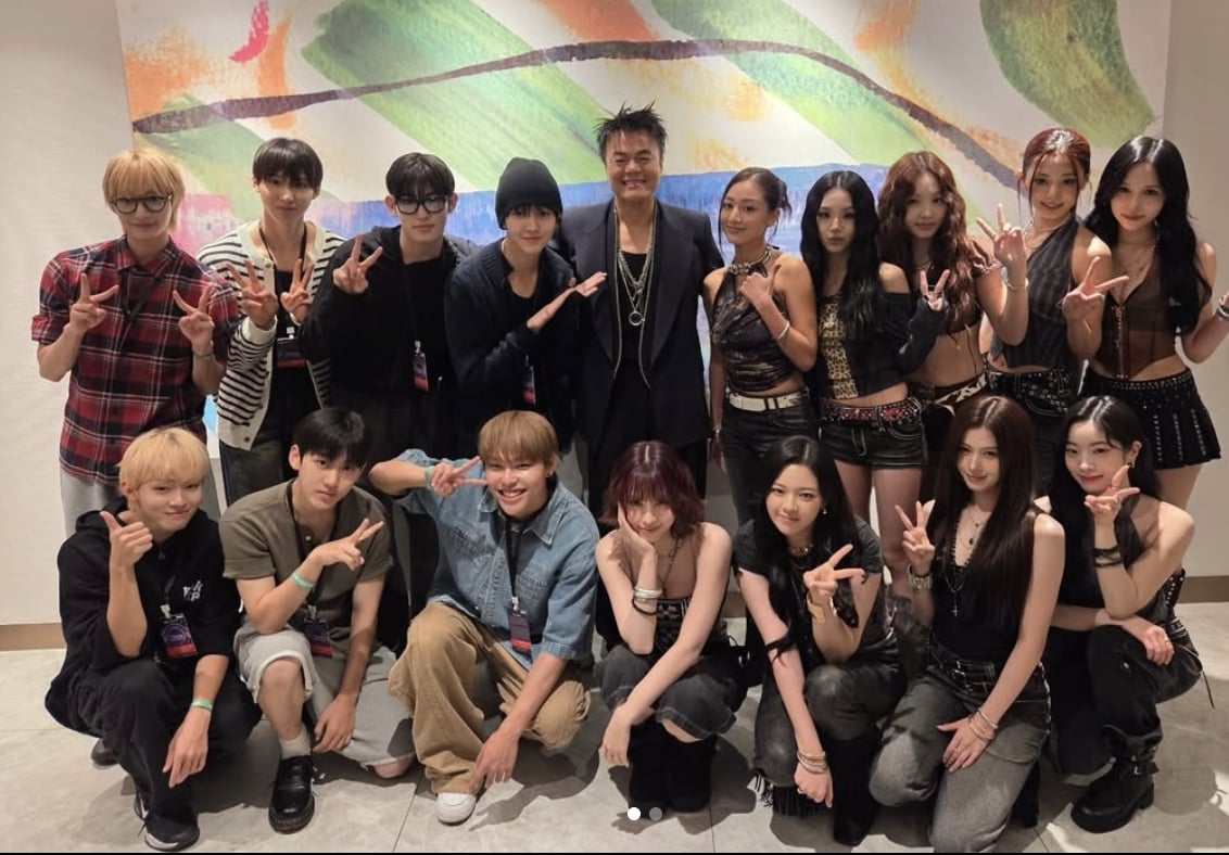 JYP 創辦人朴軫永送 1 億黃金給 Stray Kids！謙虛表示：「公司成就是員工的功勞！」