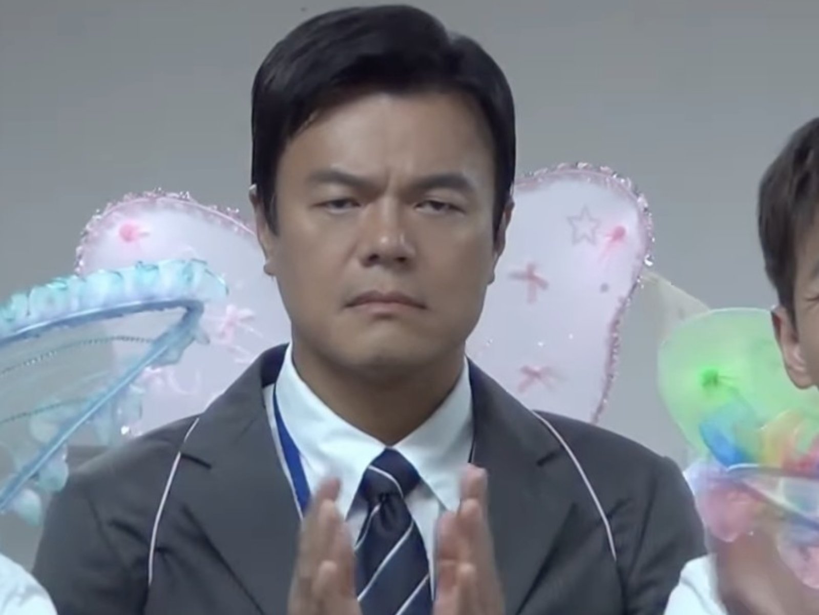 JYP 創辦人朴軫永送 1 億黃金給 Stray Kids！謙虛表示：「公司成就是員工的功勞！」