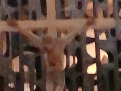 上帝不是在天上，祂就在妳願意擁抱自己的那一刻，在妳願意微笑著說：「這也是我」的那一刻。《Alice 的情緒快遞》