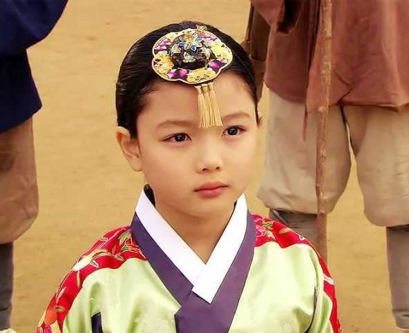 《親愛的 X》金裕貞身高 164、童星三金、戲劇作品推薦⋯5 件事快認識！