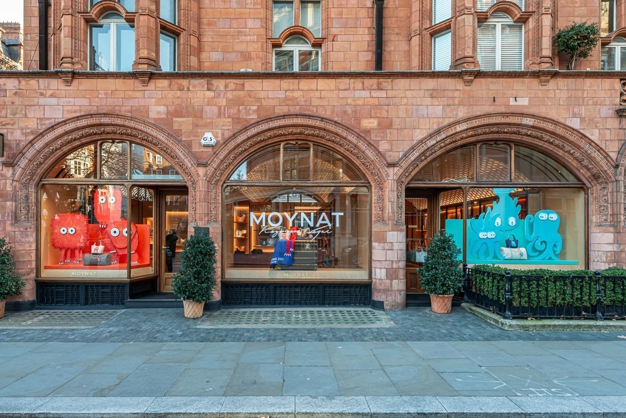 MOYNAT