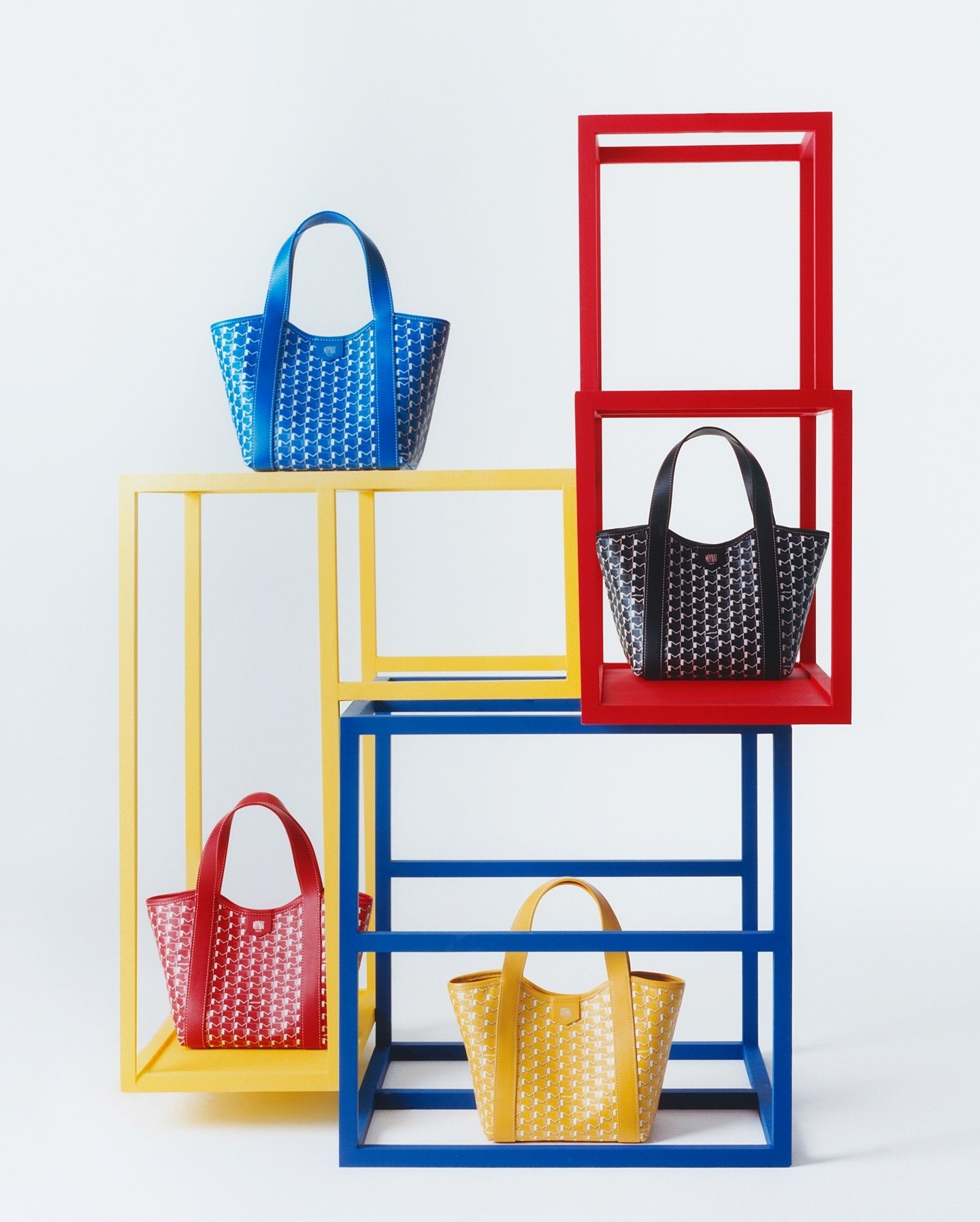 MOYNAT