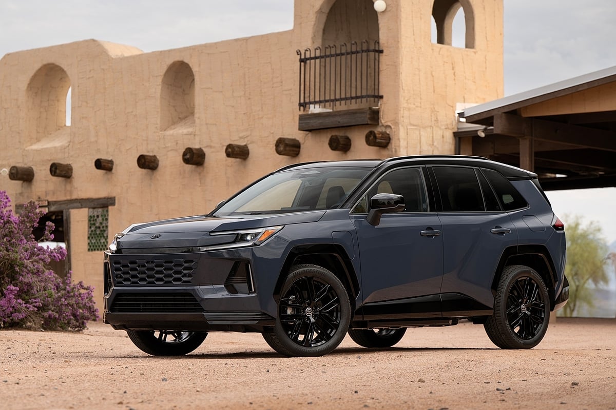 Toyota RAV4 第六代澳洲售價飆破 200 萬？漲幅 12% 引發網友熱烈討論！