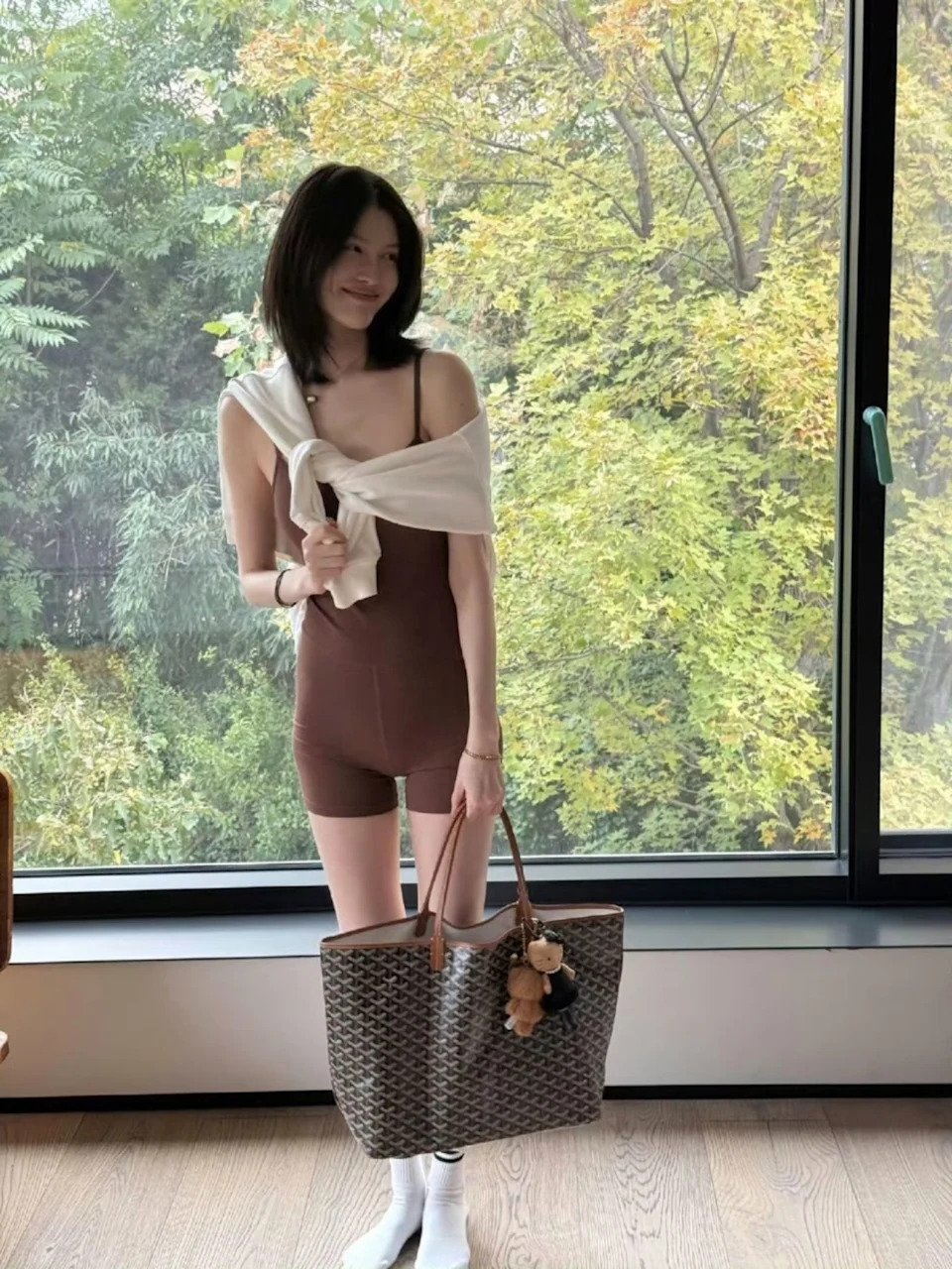 陳偉霆老婆何穗產後近況曝光！瑜伽套裝纖細身材引網驚：「不像剛生完！」