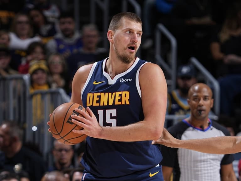 NBA/Nikola Jokic 狂轟 55 分打爆快艇!Tyronn Lue 坦言「想讓他自幹但未料會砍 55 分⋯」