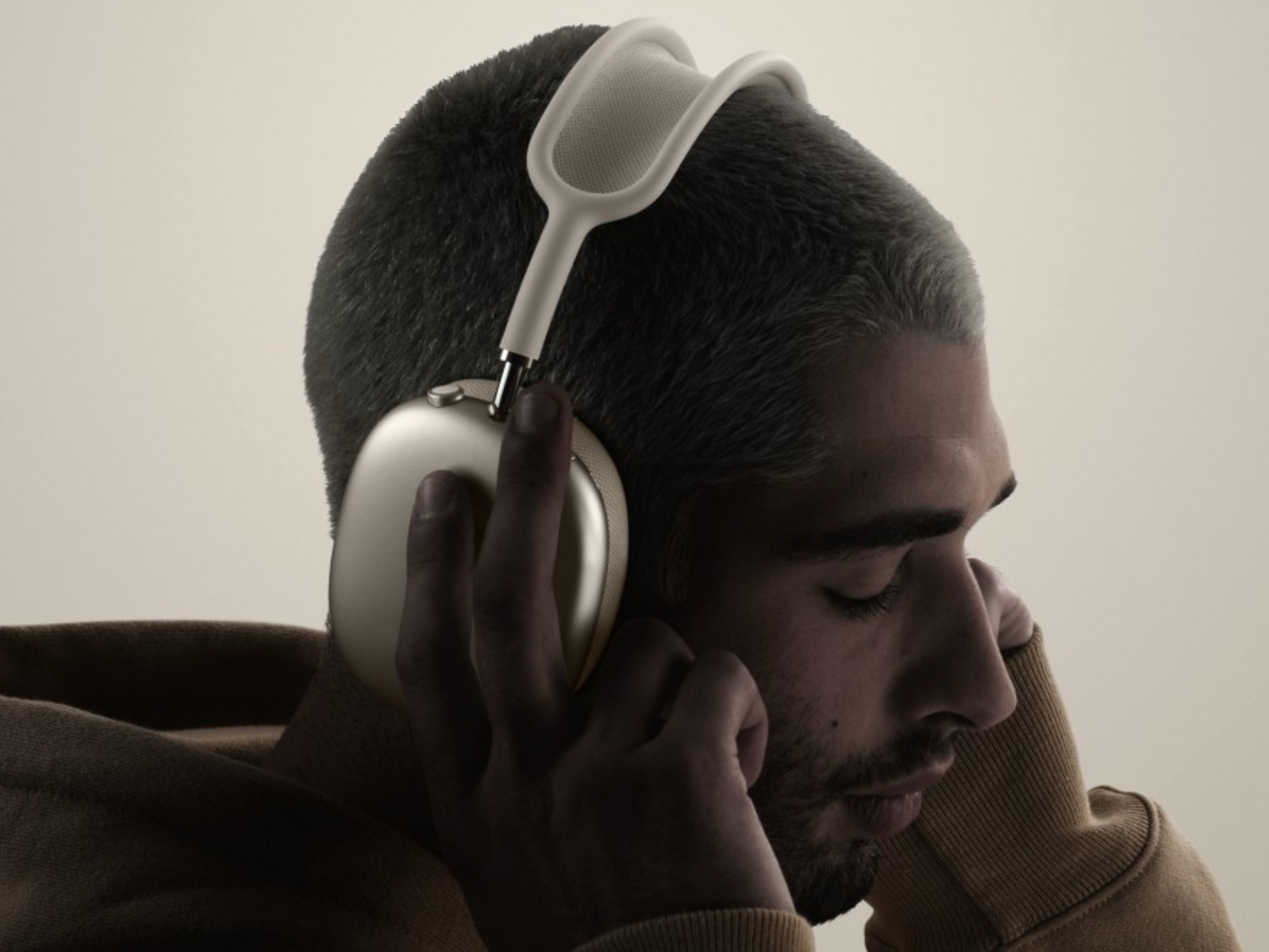 AirPods Max 耳機死機有救？冷凍法爆紅網友實測真的有效！